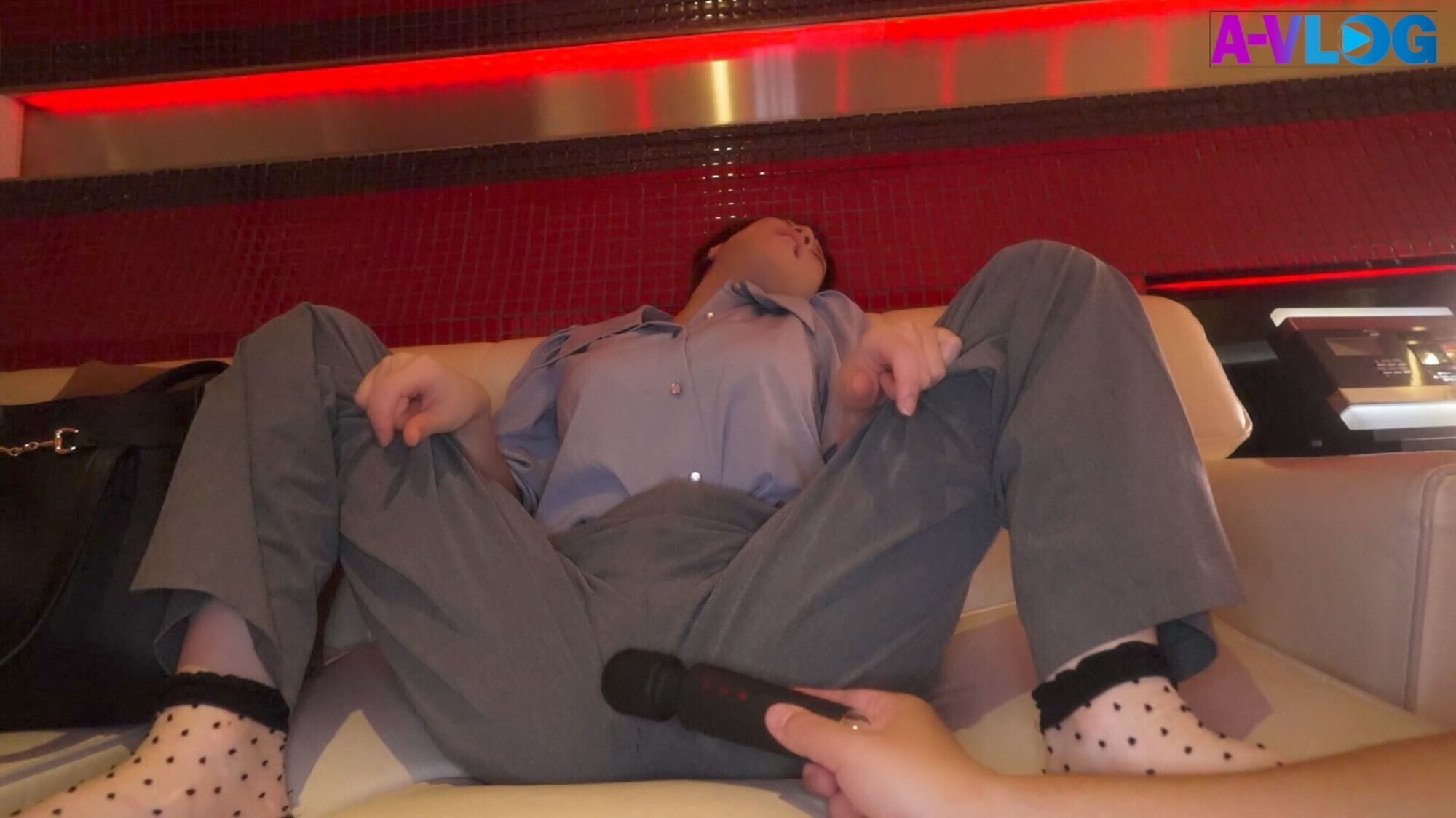 仕事中にP活しちゃう爆乳HカップOLさん