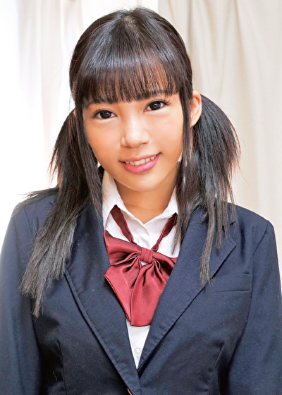 ●ている女●●生の妹にイタズラしていたら逆に生ハメを求められて、もう発射しそうなのにカニばさみでロックされて逃げられずそのまま中出し！ 美咲みなみ