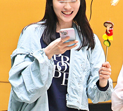 テントの中に連れ込まれた友達を助けれず2人同時にまわされた女子キャンパー 3