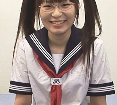 エッチな事に興味津々！田舎臭ぷんぷんな化粧っけのない素朴な眼鏡美人さんとガチハメSEX！