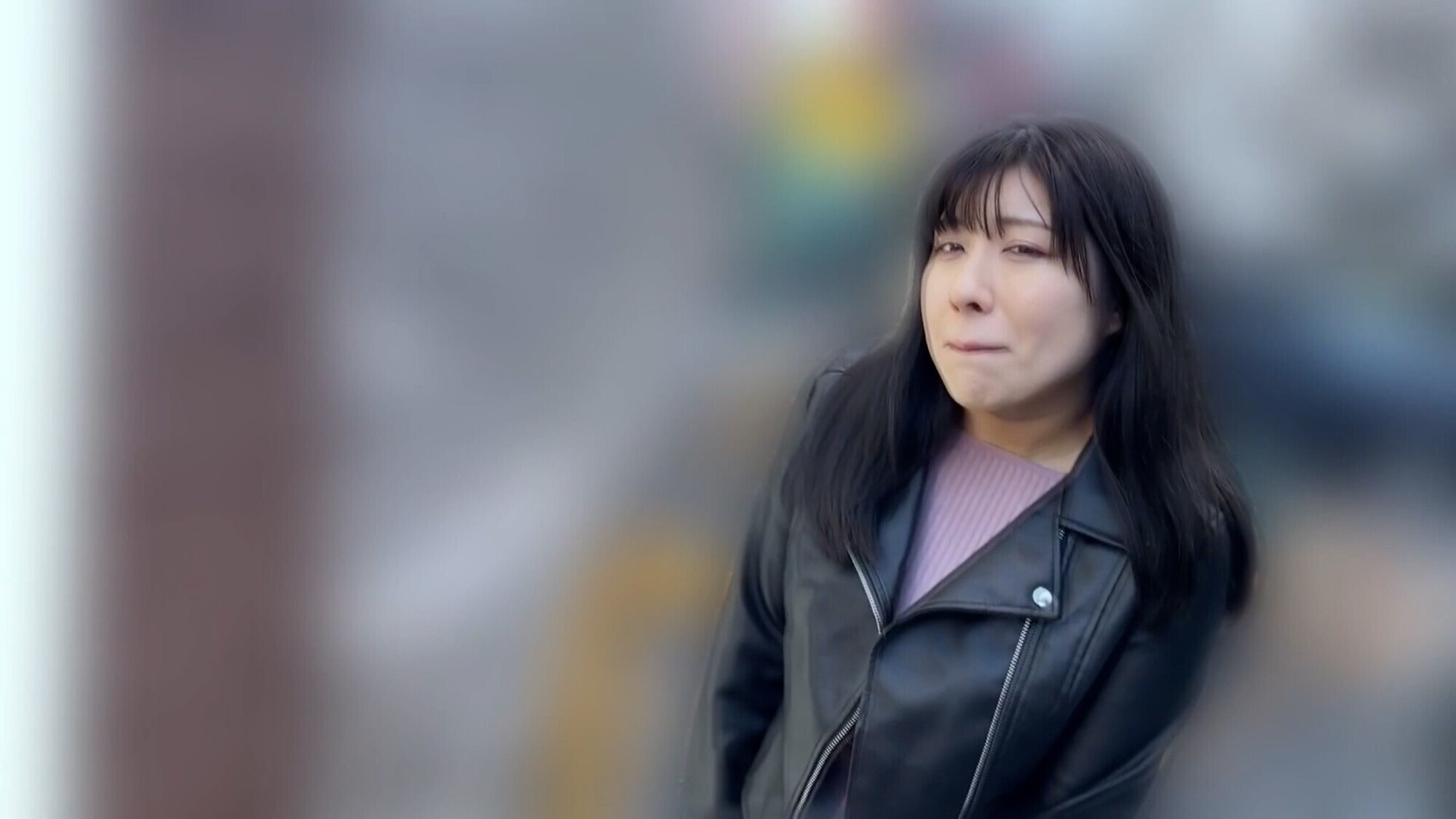 さくらちゃんとリモバイ散歩！街中で絶頂恥辱プレイ！