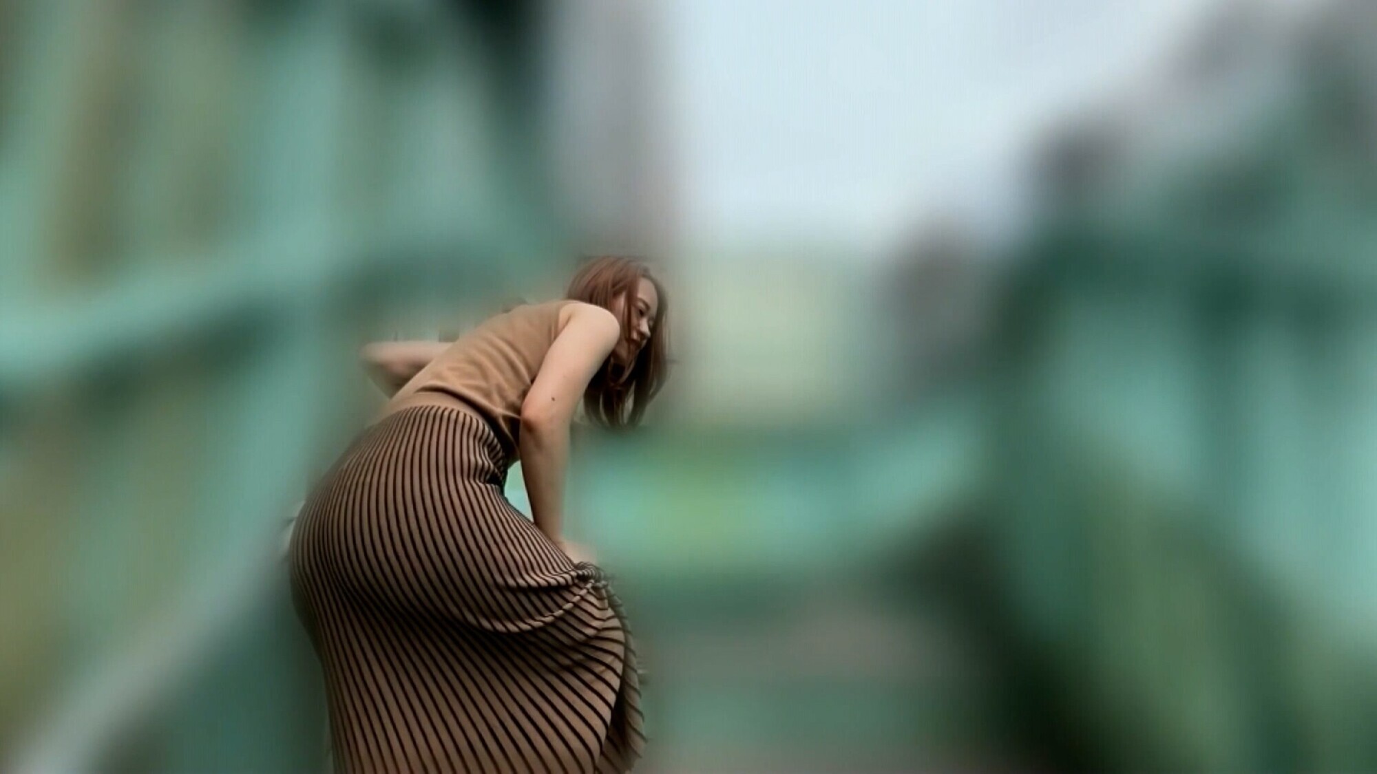 るかちゃんとリモバイ散歩！街中で絶頂恥辱プレイ！