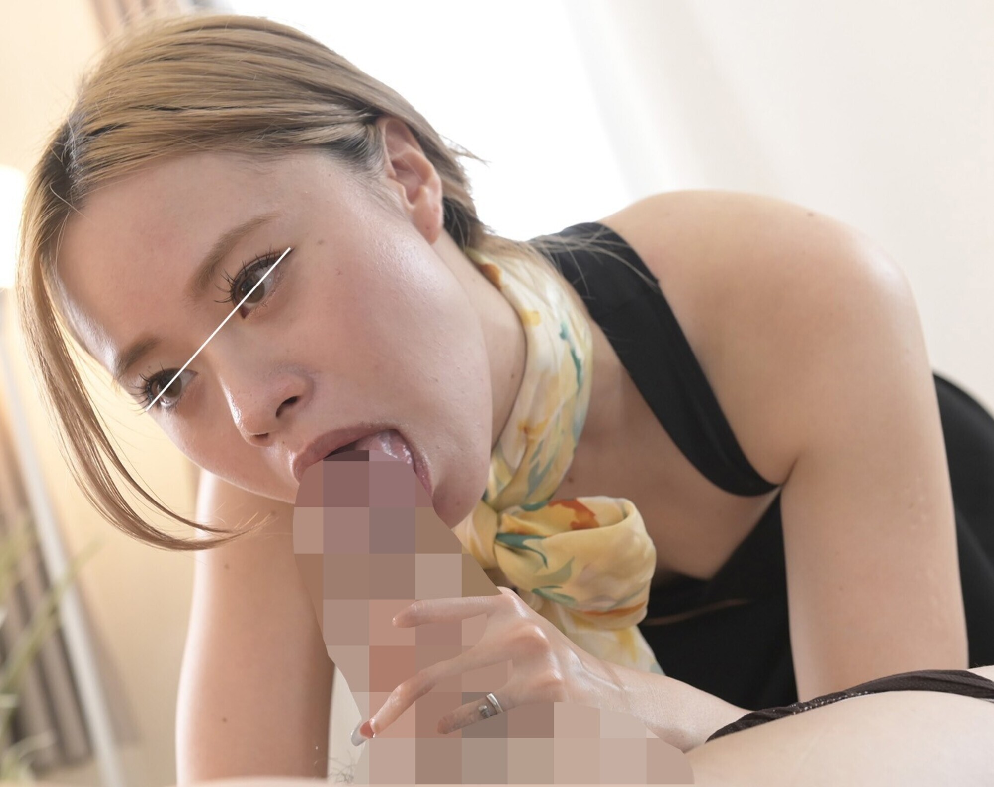 昼下がりの人妻 自宅エステサロン 夫の留守宅で近所の殿方の絶倫チ〇ポに興奮してオイルまみれでハメ狂いました