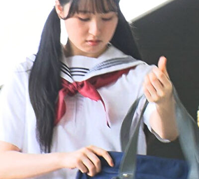 完全着衣内アングル！先端が自在に動くファイバースコープで敏感な乳首を責められ恥ずかしがりながらも感じてしまうセーラー服ちっぱい美少女 川上しずく