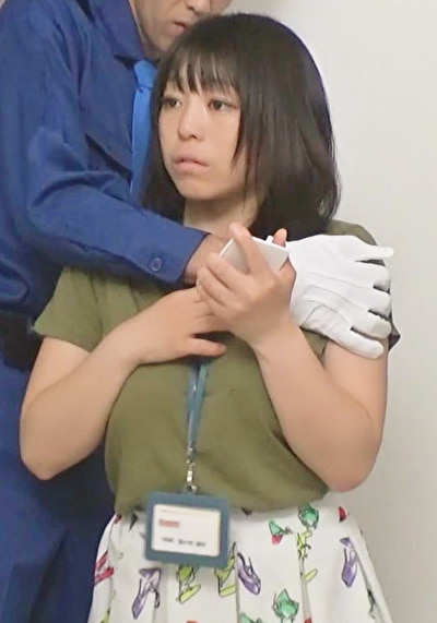 狙われた巨乳女性社員！休日出勤の彼女を執拗に愛撫する警備員！