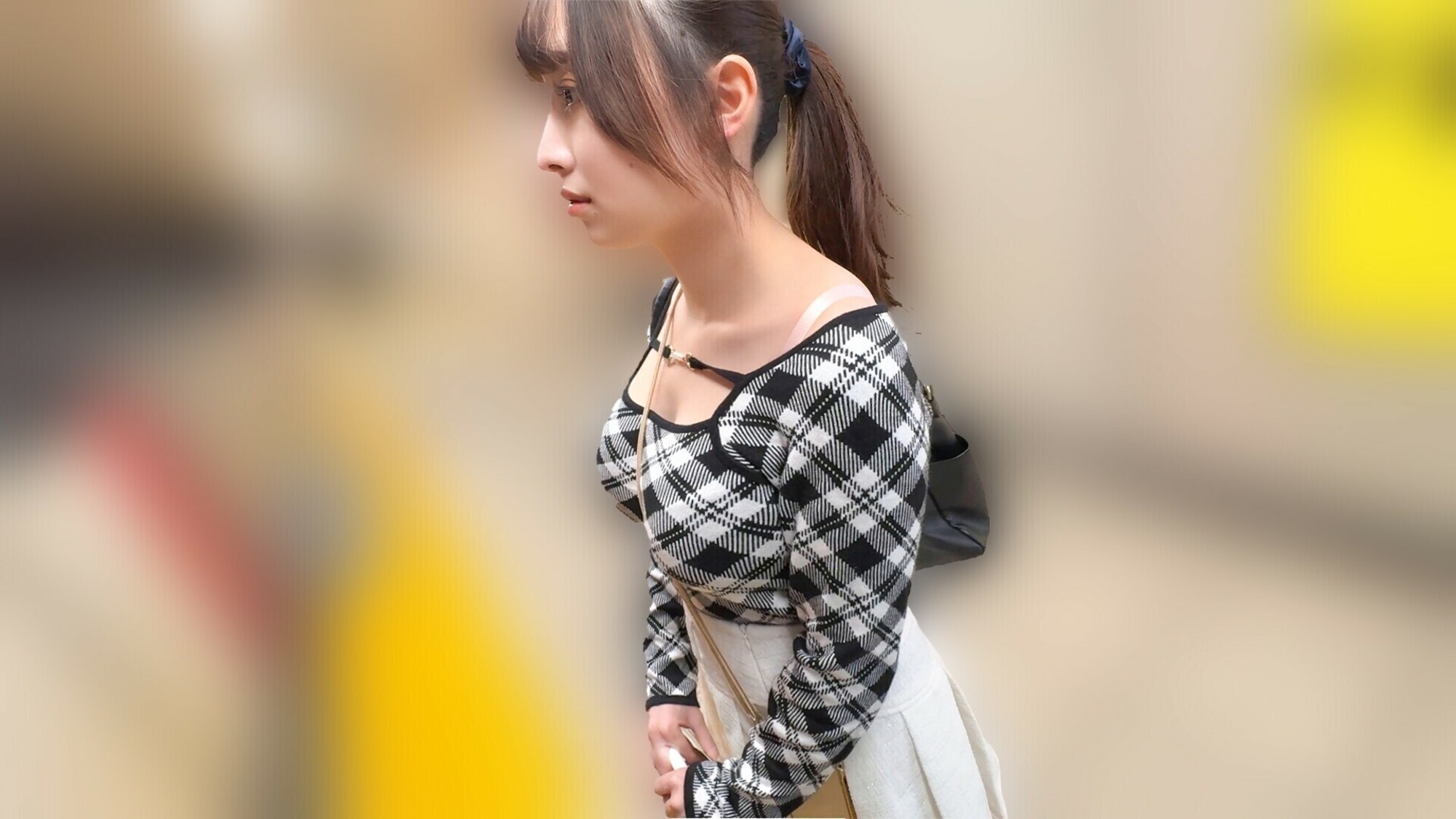 Eさま