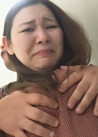 トイレ修理業者の悪行！気付かれてしまったら仕方がない！隠しカメラに気付いた上品な女性に制裁を